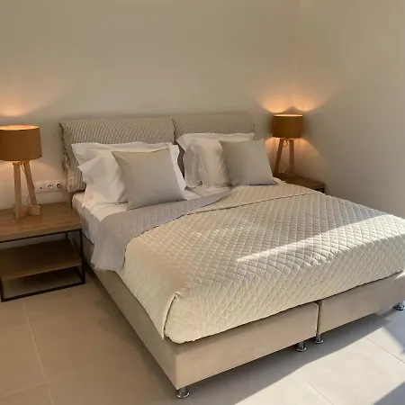 Luminous Luxury Aparthotel