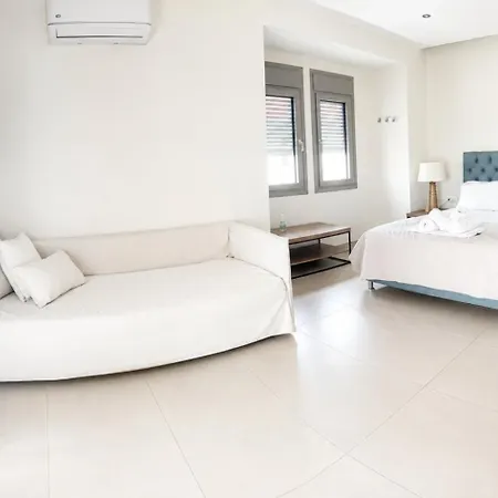 Luminous Luxury Apart-hotel